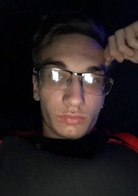 Михаил из Раменского, мне 19, познакомлюсь без обязательств