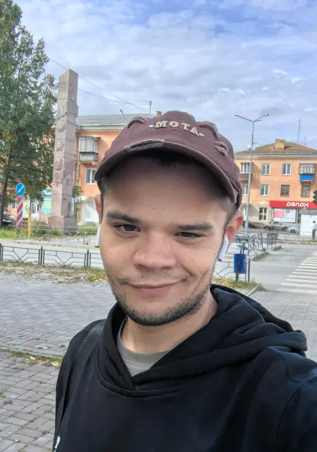 Я Андрей, 27, из Саратова, ищу знакомства без обязательств