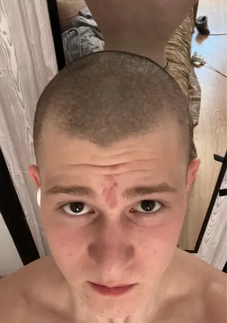 Я Андрей, 18, знакомлюсь для вирта в Ижевске