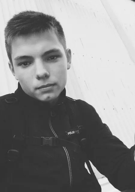 Я Александр, 26, из Калуги, ищу знакомства на одну ночь