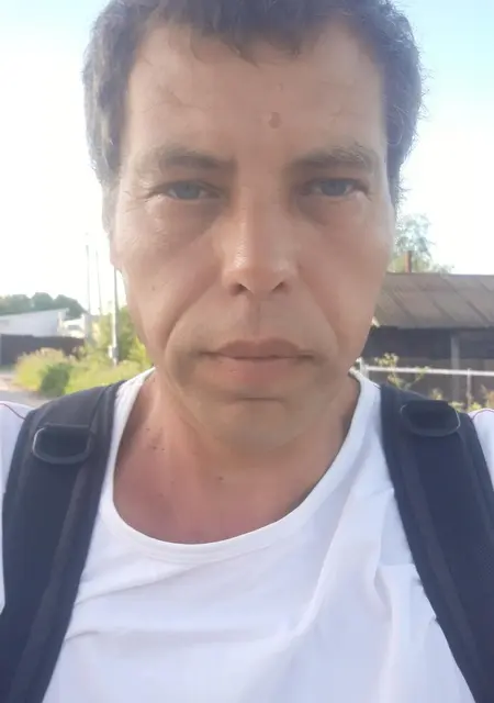 Олег из Нижнего Новгорода, мне 47, познакомлюсь на одну ночь