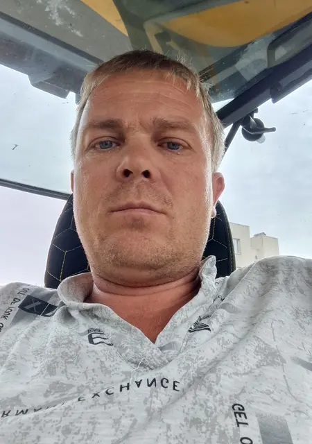 Я Виталий, 39, из Воронежа, ищу знакомства без обязательств