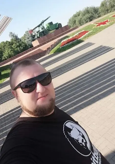 Тоха из Жодино, ищу на сайте знакомства на одну ночь