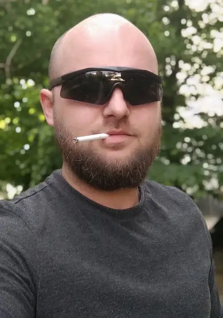 Санёк из Киева, мне 41, познакомлюсь на одну ночь