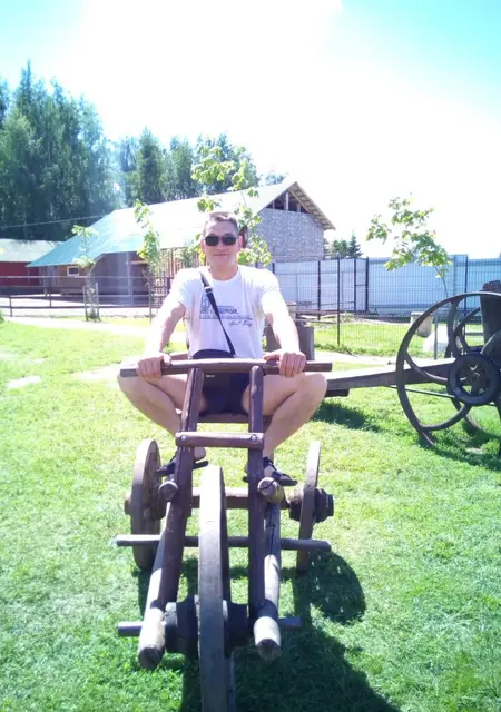 Лёша из Острова, ищу на сайте знакомства на одну ночь