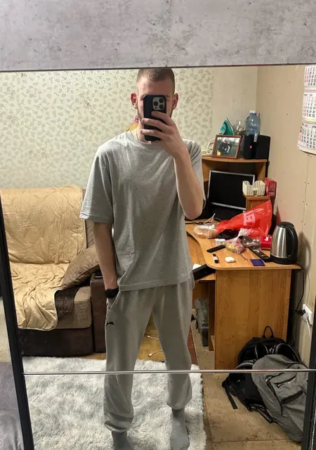 Я Сеня, 18, знакомлюсь для вирта в Бийске