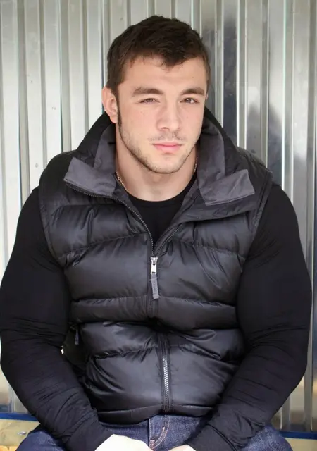 Артём из Белгорода, ищу на сайте знакомства на одну ночь