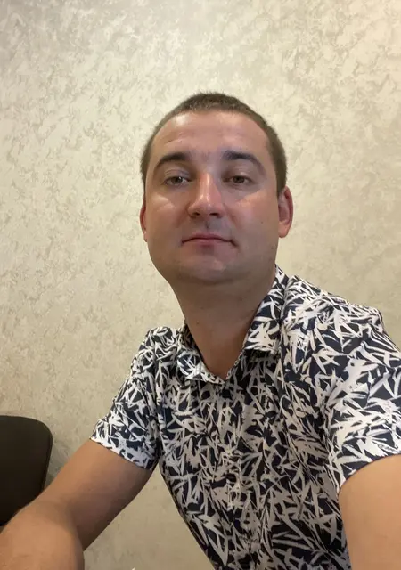 Я Юрий, 37, из Саратова, ищу знакомства на одну ночь