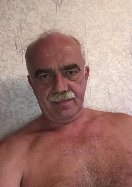 Я Макар, 60, знакомлюсь без обязательств в Москве