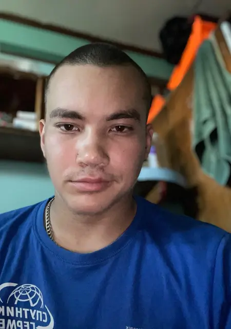 Я Александр, 19, из Перми, ищу знакомство для вирта