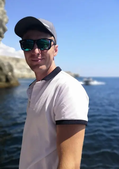 Я Денис, 40, из Крымска, ищу знакомство для постоянных отношений
