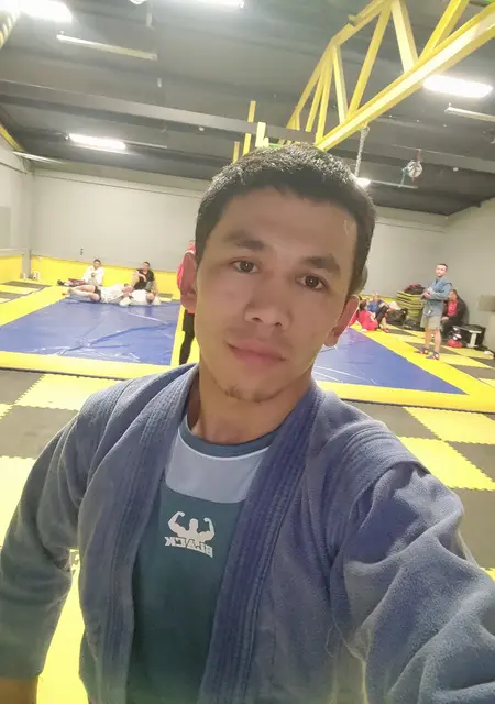 Я Нурлан, 31, из Хабаровска, ищу знакомства на одну ночь