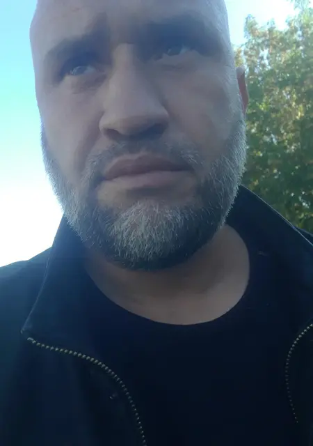 Я Миша, 43, из Мирного, ищу знакомства без обязательств