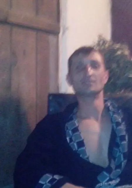 Я Макс, 45, из Вольска, ищу знакомства без обязательств