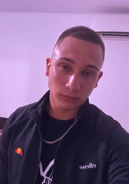 Я Данил, 20, знакомлюсь без обязательств в Новороссийске