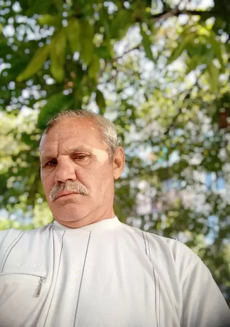 Игорь из Таганрога, мне 60, познакомлюсь на одну ночь