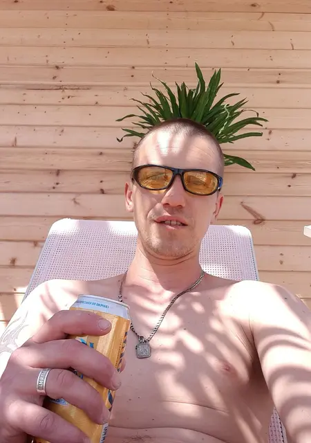 Денис из Сак, мне 40, познакомлюсь для постоянных отношений