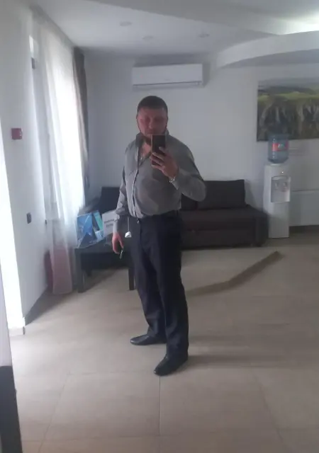 Константин из Сочи, ищу на сайте знакомства на одну ночь