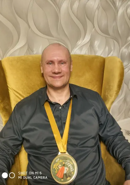 Евгений из Великого Новгорода, мне 46, познакомлюсь для общения