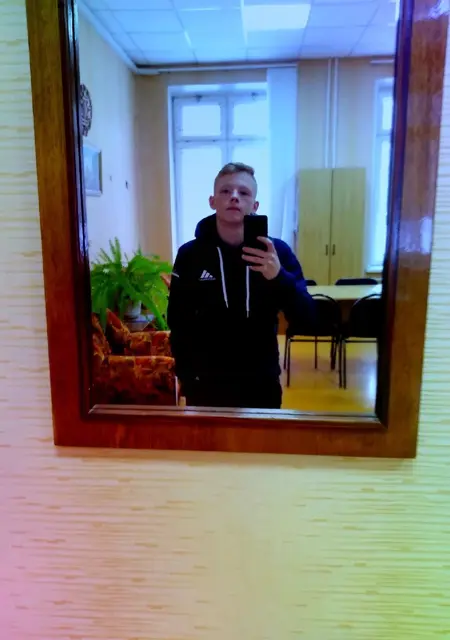 Семён из Смоленска, мне 19, познакомлюсь для открытые отношения