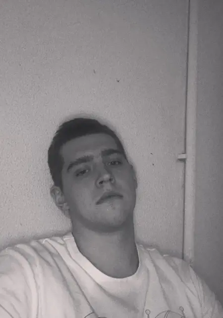 Я Андрей, 23, знакомлюсь для дружбы в Клинцах