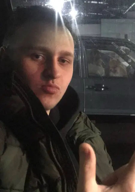 Иван из Череповца, мне 21, познакомлюсь на одну ночь