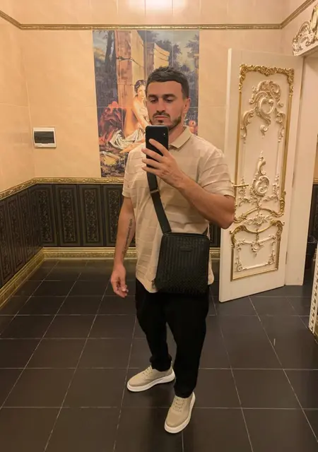 Я Грант, 31, знакомлюсь для открытые отношения в Анапе