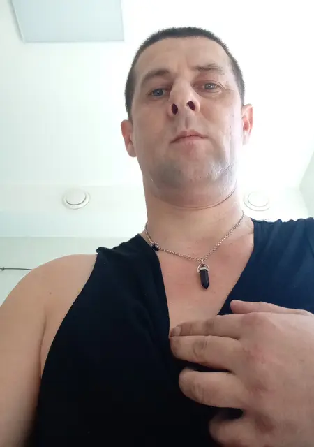 Сергей из Санкт-Петербурга, мне 40, познакомлюсь для приятного времяпровождения