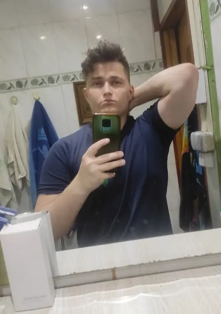 Я Эдд, 24, из Артема, ищу знакомства без обязательств