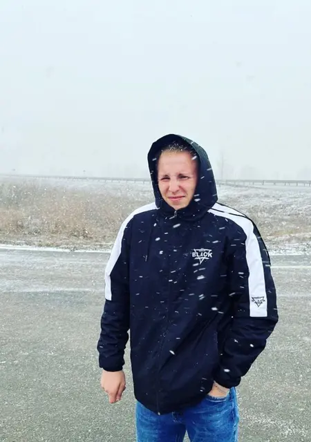 Я Максим, 21, знакомлюсь для постоянных отношений в Екатеринбурге