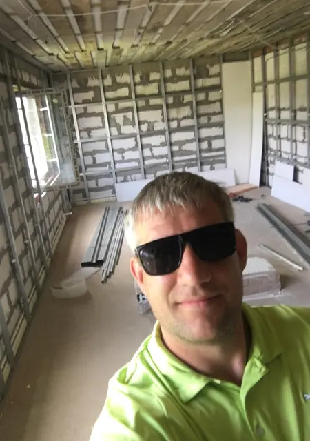 Артемий из Миасса, мне 41, познакомлюсь на одну ночь