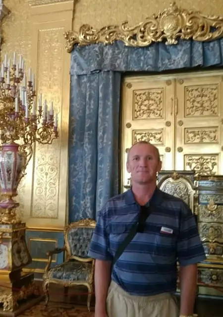 Я Виктор, 50, из Южно-Сахалинска, ищу знакомства на одну ночь