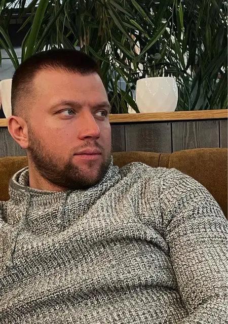 Антон из Екатеринбурга, ищу на сайте общение