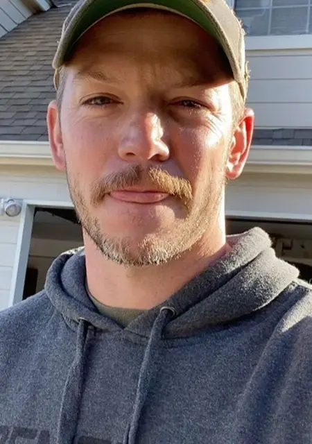 Виктор из Житомира, мне 34, познакомлюсь для приятного времяпровождения