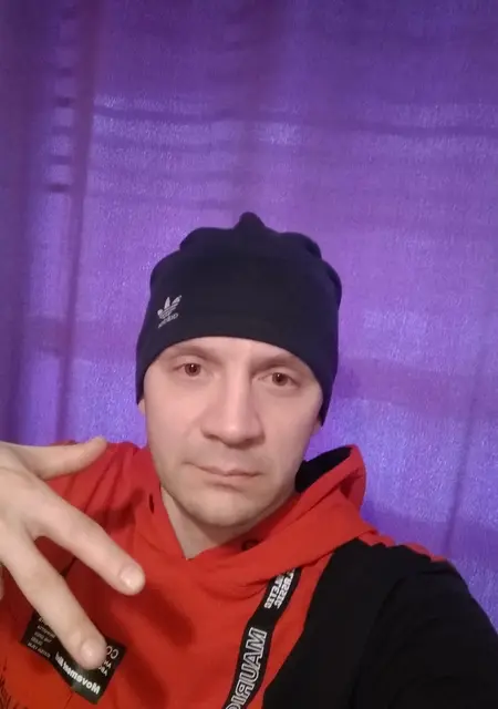 Влад из Раменского, мне 42, познакомлюсь без обязательств