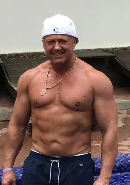 Next из Ярославля, мне 50, познакомлюсь для приятного времяпровождения