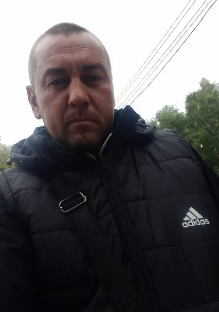 Я Сергей, 39, знакомлюсь на одну ночь в Томске