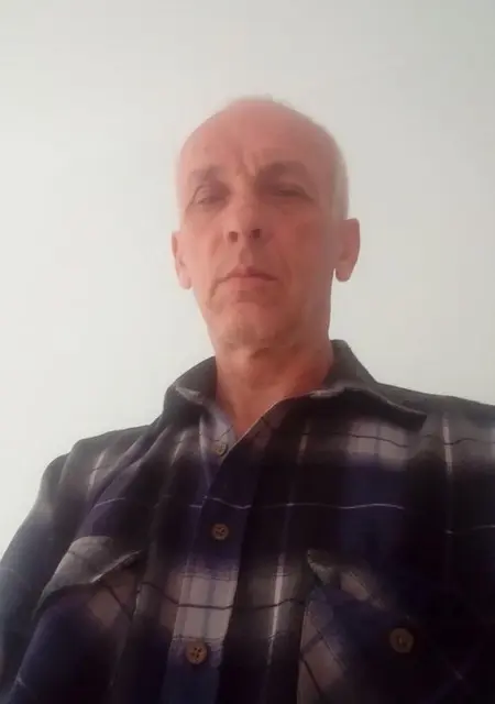 Я Юрий, 61, из Краснодара, ищу знакомства без обязательств