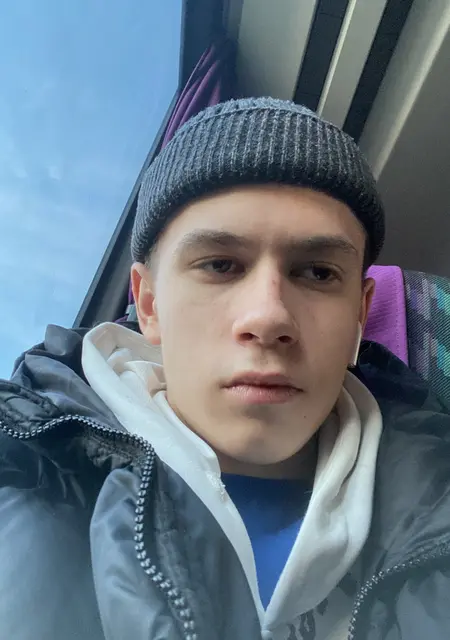 Я Иван, 23, знакомлюсь без обязательств в Санкт-Петербурге