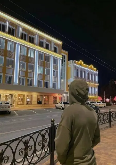 Я Саша, 21, знакомлюсь на одну ночь в Туле