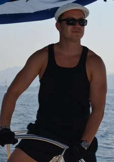 Я Кирилл, 45, из Липецка, ищу знакомства без обязательств