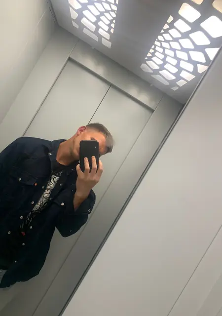 Я Aleksandr, 19, знакомлюсь для постоянных отношений в Ростове-на-Дону