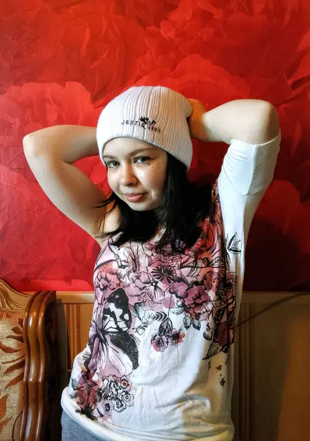 Лана из Смоленска, ищу на сайте постоянные отношения