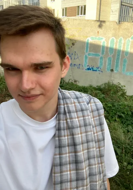 Я Даня, 22, из Тамбова, ищу знакомство для постоянных отношений