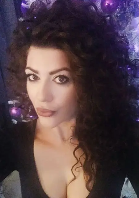 Katerina из Афин, мне 39, познакомлюсь