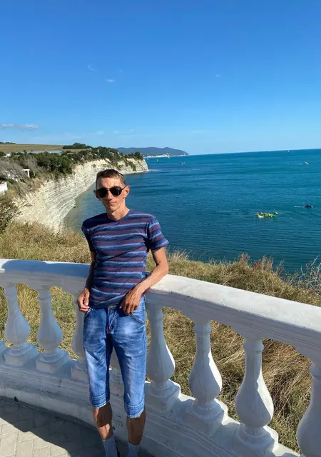 Я Олег, 44, из Альметьевска, ищу знакомство для постоянных отношений