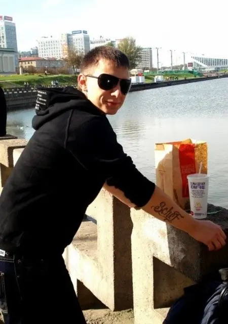 Я Александр, 35, знакомлюсь на одну ночь в Жодино