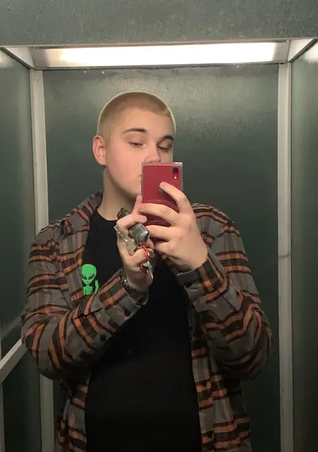 Данила из Мытищ, мне 20, познакомлюсь на одну ночь