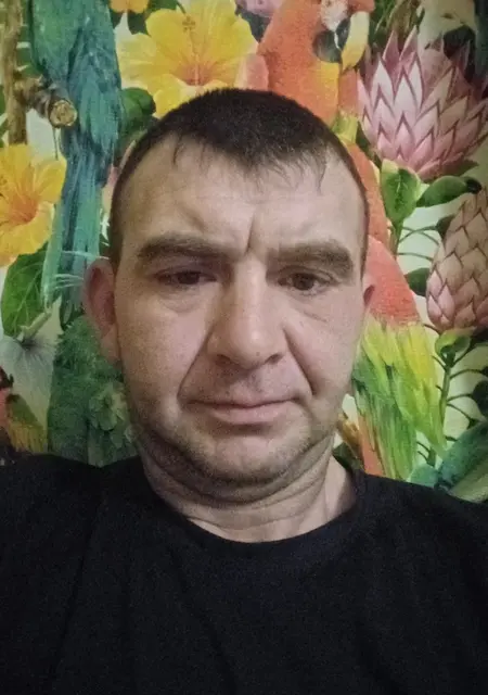 Я Ваня, 43, знакомлюсь без обязательств в Твери