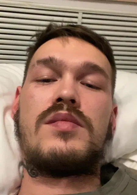 Я Виталий, 29, знакомлюсь на одну ночь в Якутске